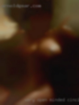 Very open minded and looking Cincinnati, Ohio nude for a FWB.